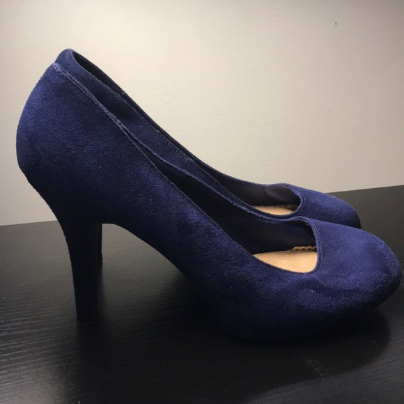 navy blue pumps size 9